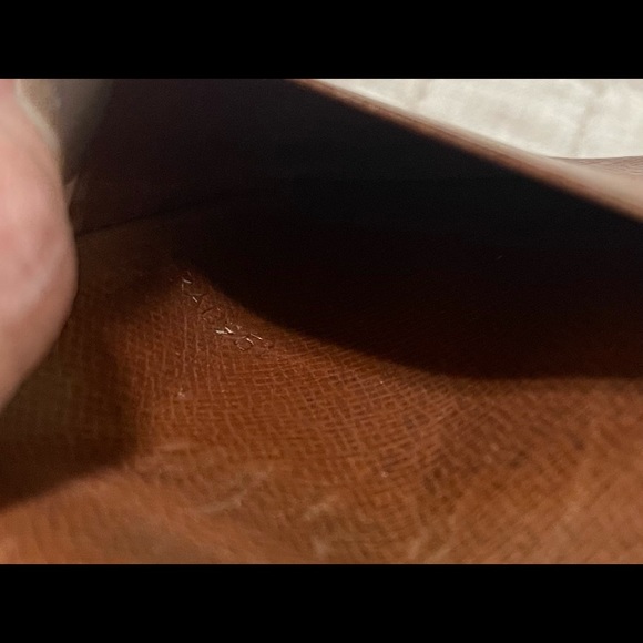 Used Louis Vuitton card case - Picture 5 of 7